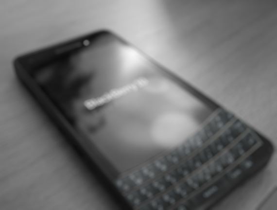 BlackBerry 10 Dev Alpha C mit physischer Tastatur für Entwickler